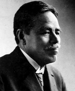 1923년 62세 때의 우치무라 간조. 이 무렵 그는 이마이칸에서 성서 강연에 정열을 쏟았다. [ICU 제공]